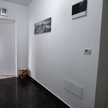 Apartament Clara Apartment